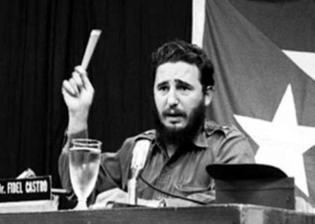 Fidel: La Revolución nunca debe renunciar a contar con la mayoría del pueblo.