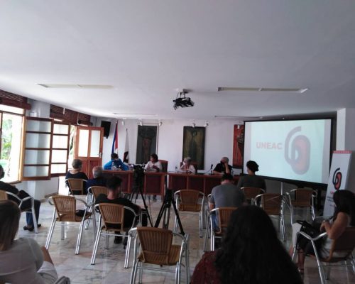 El teatro persiste (+Audio)