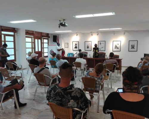 Desarrollaron panel sobre la UNEAC en la impronta de la gráfica visual cubana