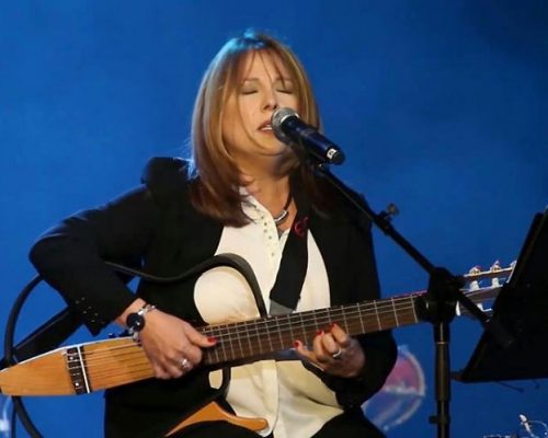 Liuba María Hevia actuará en clip con titiriteros de Cuba