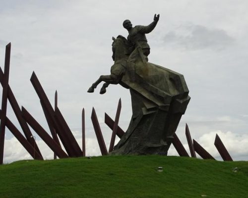 Alberto Lescay prepara obras dedicadas a Mariana Grajales y a José Antonio Aponte