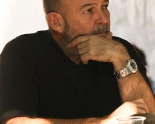 Carlos Díaz,  rodeado de amor