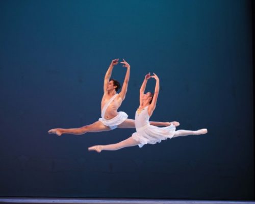 Homenaje del Ballet Nacional de Cuba a las víctimas de la COVID-19