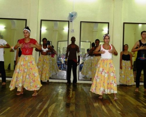 Resaltan complejidad en la formación del bailarín folklórico