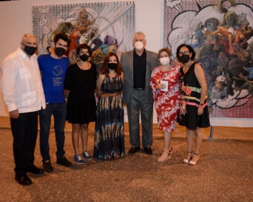 Visita Díaz-Canel exposición a cargo de jóvenes creadores