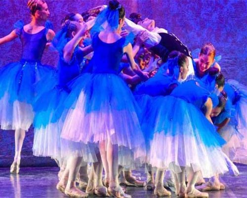 Celebran con danza el aniversario 63 del Triunfo de la Revolución cubana