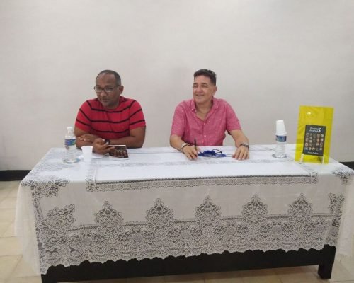 Presentan libro de Frank Padrón en Santiago de Cuba