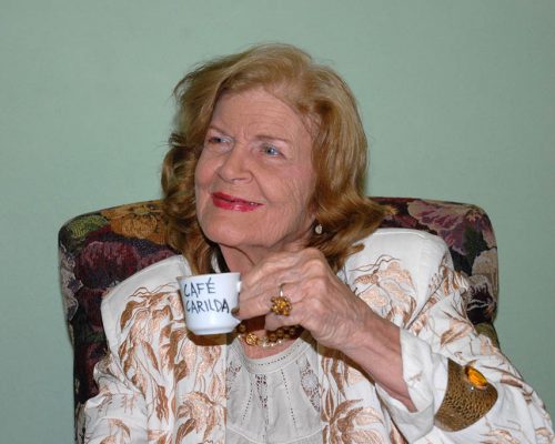 Un elogio oportuno a Carilda Oliver Labra en su centenario