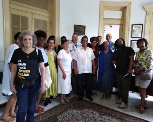 Intercambian activistas de Estados Unidos y miembros de la UNEAC