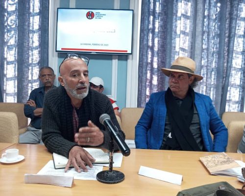 Debate presidencia de la UNEAC sobre abrir espacios a lo mejor del arte y la literatura