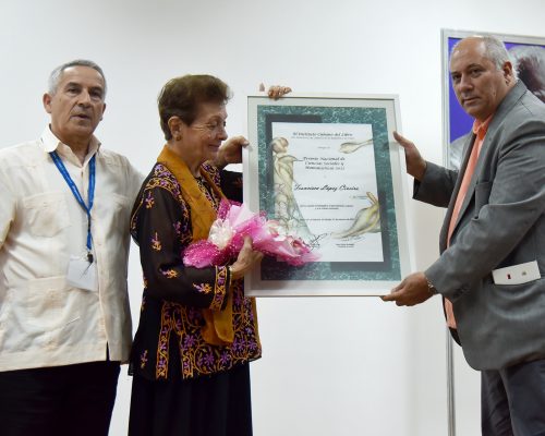 Recibió Francisca López Premio Nacional de Ciencias Sociales