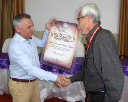 Otorgan Premio Alarife Público Fulgencio Arambula