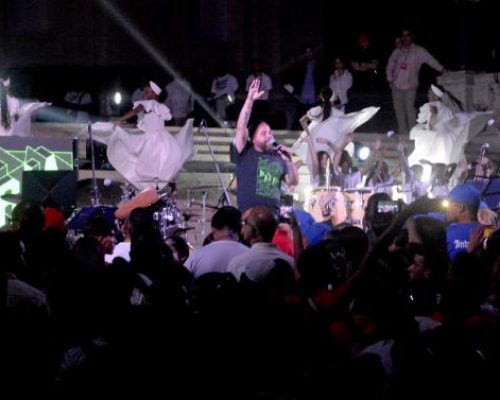 Cuba hecha luz y un mensaje de amor