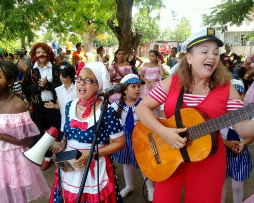 Cantautora de música infantil cienfueguera celebra sus 35 de vida artística