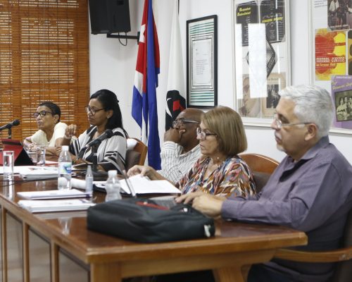 Debate la UNEAC temas medulares sobre la vida cultural del país, en primera jornada de su Consejo Nacional