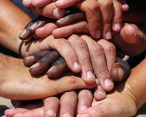 Convocan a debatir sobre racialidad y racismo