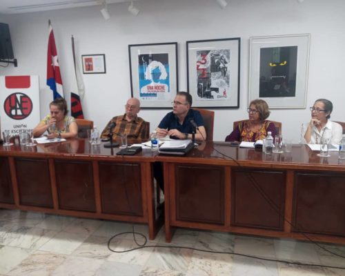 Reconocen papel del Movimiento Artístico e Intelectual cubano en reunión Presidencial de la UNEAC