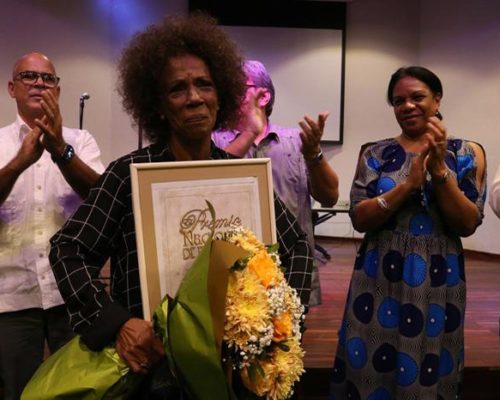 En manos de la actriz Natasha Díaz el premio nacional de Televisión 2023