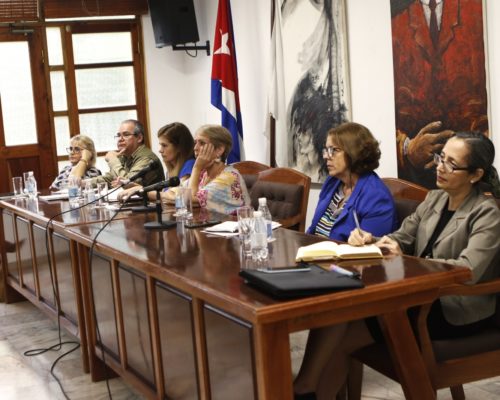 Desafíos para defender la cultura cubana en debates previos al X Congreso de la UNEAC