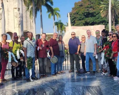 Rindieron tributo a iniciadores de la trova cubana