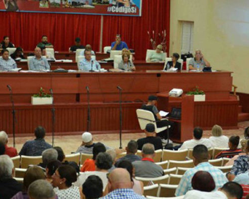 Debate vanguardia artística y literaria en Ciego de Ávila sobre la defensa de la cubanía