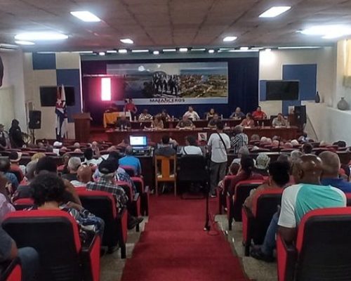 En defensa de la Política Cultural de la Revolución escritores y artistas en Matanzas