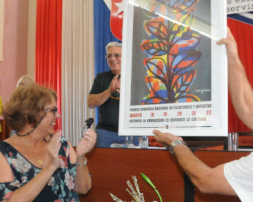 Entre espinas y flores, salvar la cultura