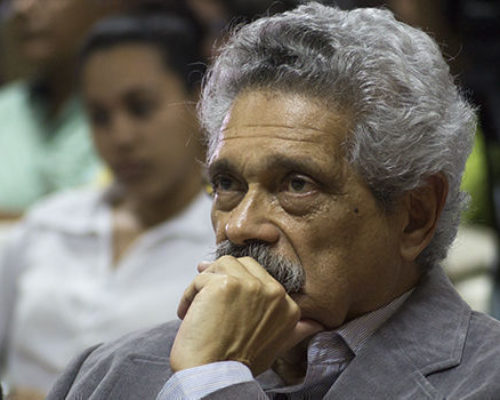 Honra y vida de la cultura nuestra