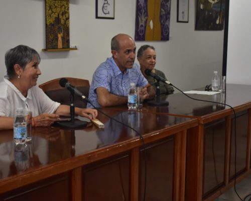 Dedican panel a Teatro de Las Estaciones por sus 30 años
