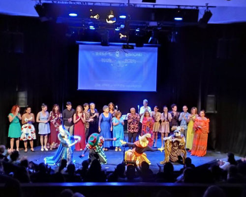 Teatro de las Estaciones, un retablo de Sol, Luna y corazón
