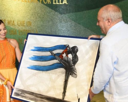 Cuba agasaja a Viengsay Valdés en sus bodas de perla con la danza