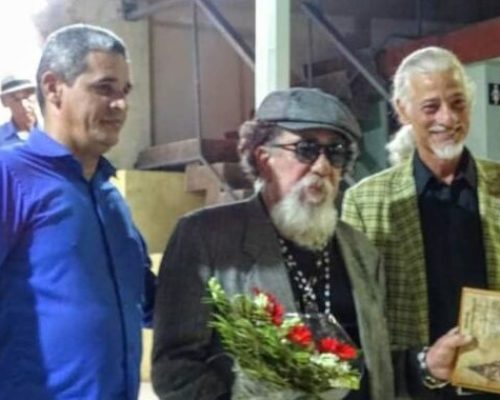 Confieren en Guantánamo Distinción Hermandad al maestro de la artes visuales Agustín Villafaña