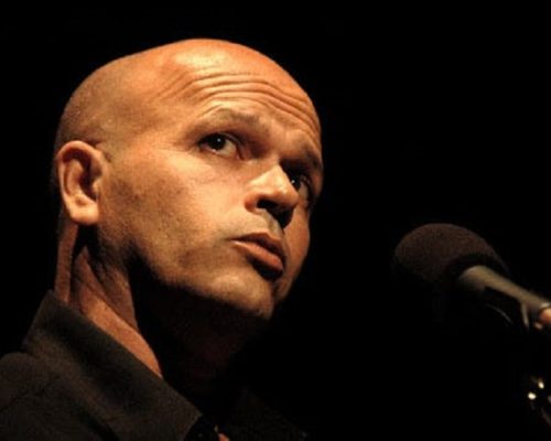 Actor cubano Osvaldo Doimeadiós dirige obra de Comunidad Creativa