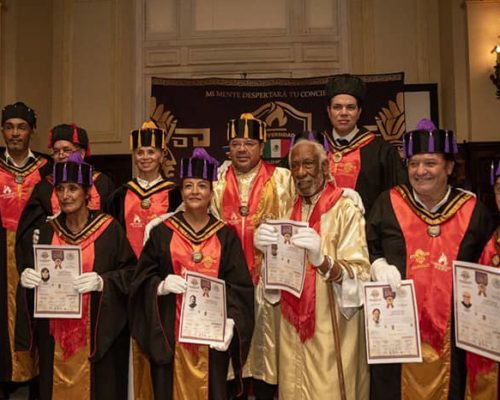Distinguen con título honoris causa a notables creadores cubanos