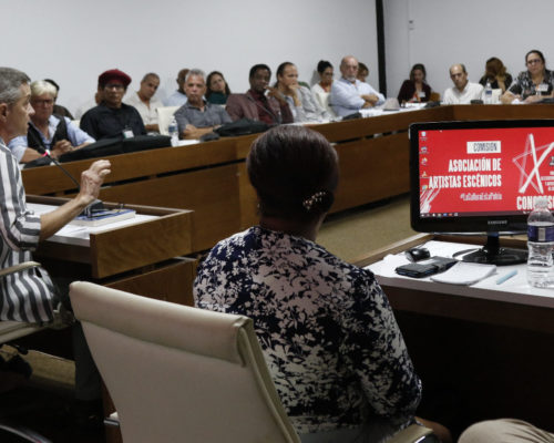 Propiciar una expresión artística genuina que responda a los intereses de la nación cubana