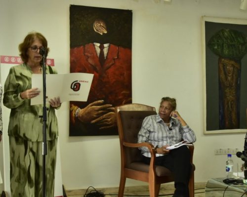 Encuentro con escritores y artistas en la UNEAC cierra simposio sobre censura de libros negros en Estados Unidos